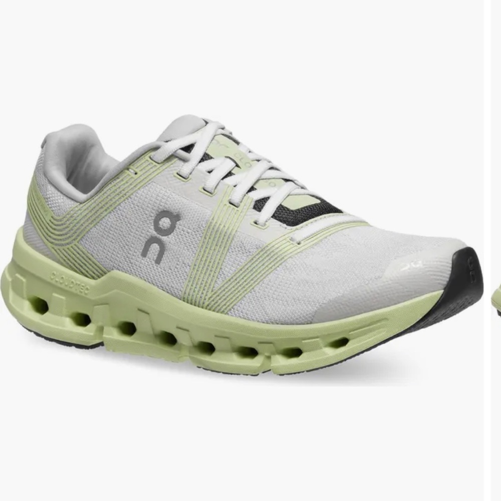 CloudGo running shoe women 8.5
